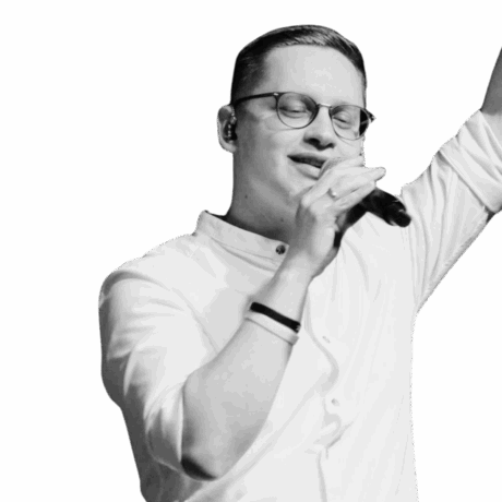 ks. Piotr Sztwiertnia